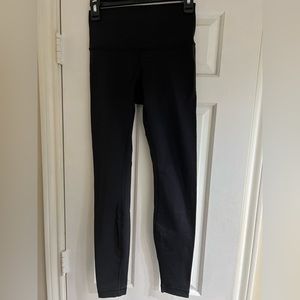Lululemon Wunder Under Luon, 28in, size 6.